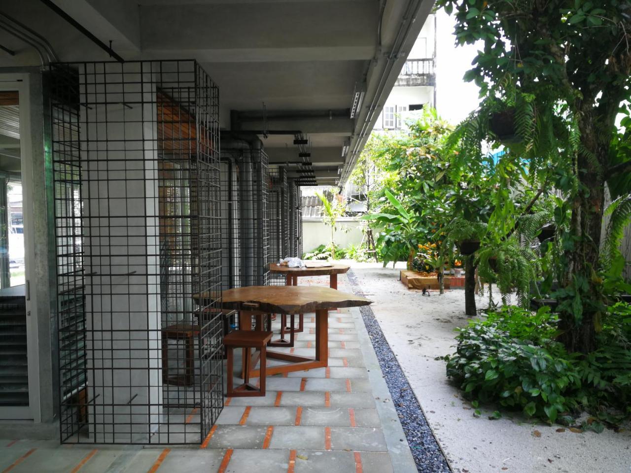 Laekhon Nonbai Hotel Nakhon Si Thammarat Bagian luar foto